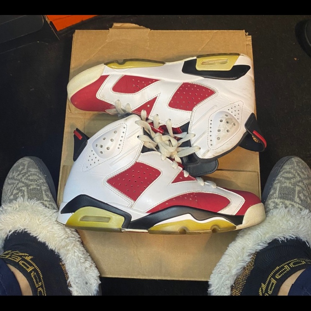 Carmine retro 6s
